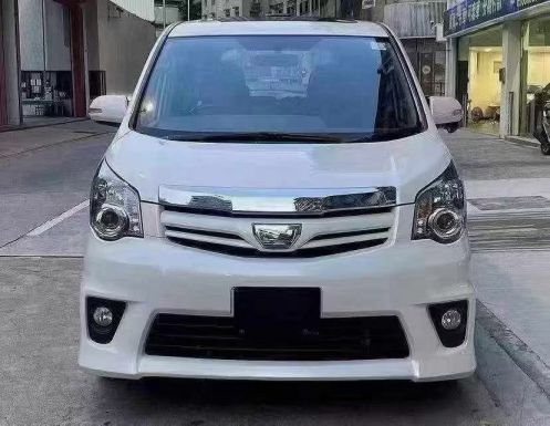 Toyota豐田 NOAH