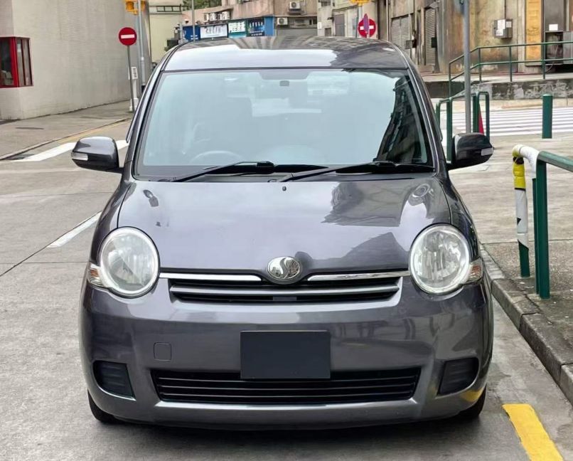 Toyota豐田 Sienta
