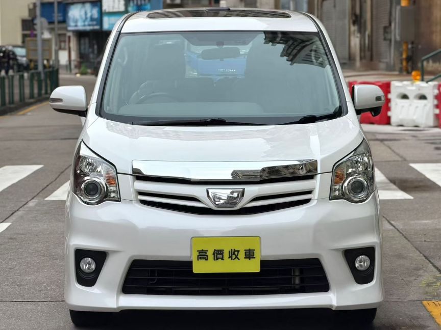 Toyota豐田 NOAH
