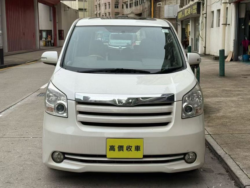 Toyota豐田 NOAH